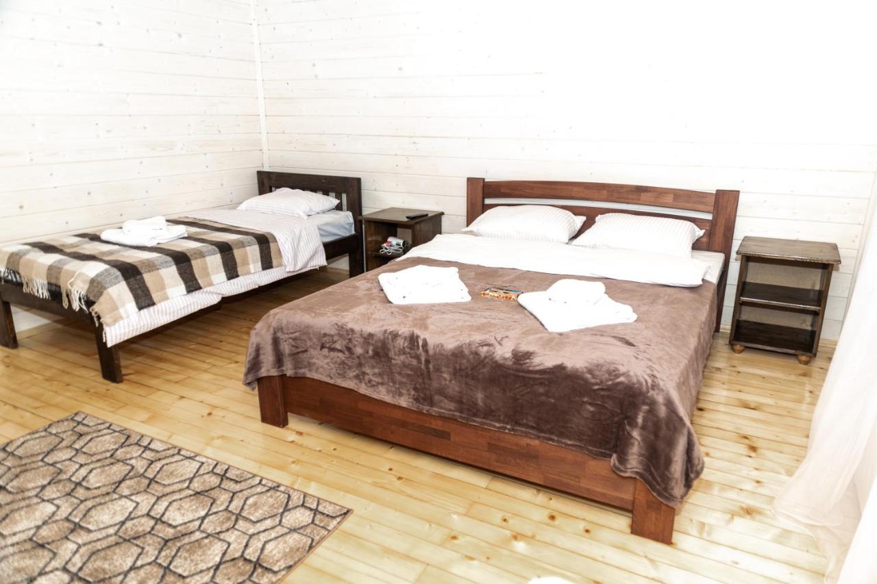 Wood House Hotell Pilipets Eksteriør bilde