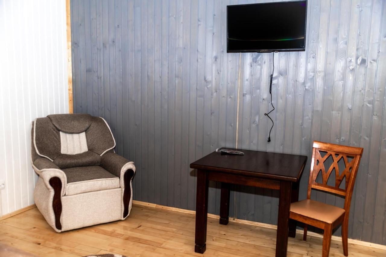 Wood House Hotell Pilipets Eksteriør bilde