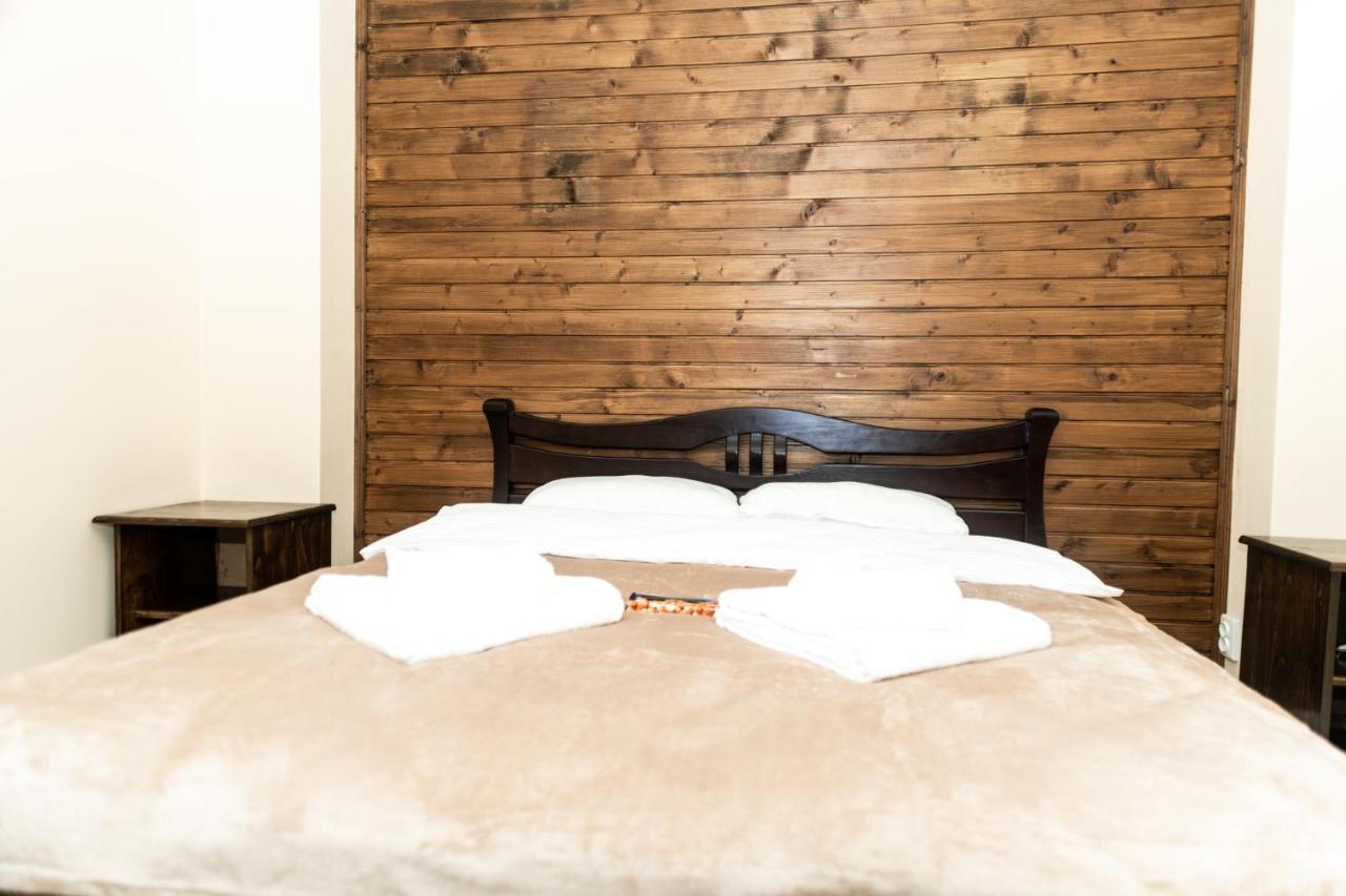 Wood House Hotell Pilipets Eksteriør bilde