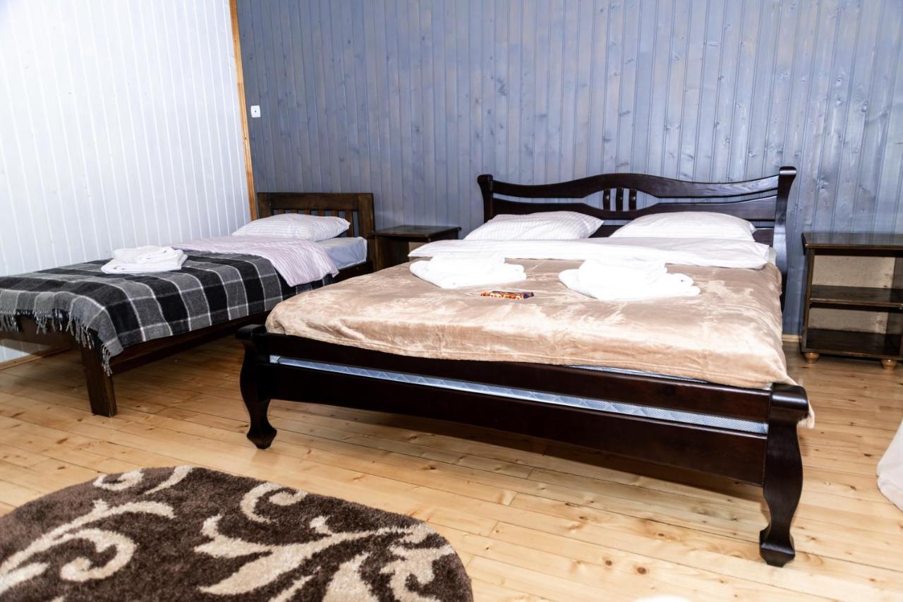 Wood House Hotell Pilipets Eksteriør bilde