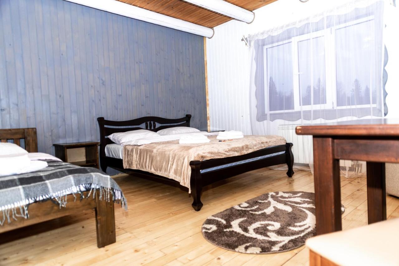 Wood House Hotell Pilipets Eksteriør bilde