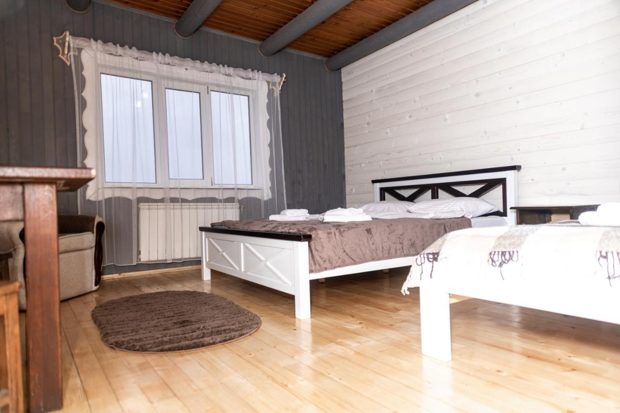 Wood House Hotell Pilipets Eksteriør bilde